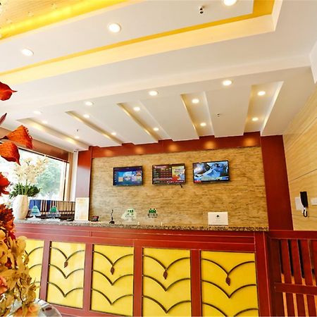 Greentree Inn Anhui Fuyang Yijing International North Door Busniess Hotel 외부 사진