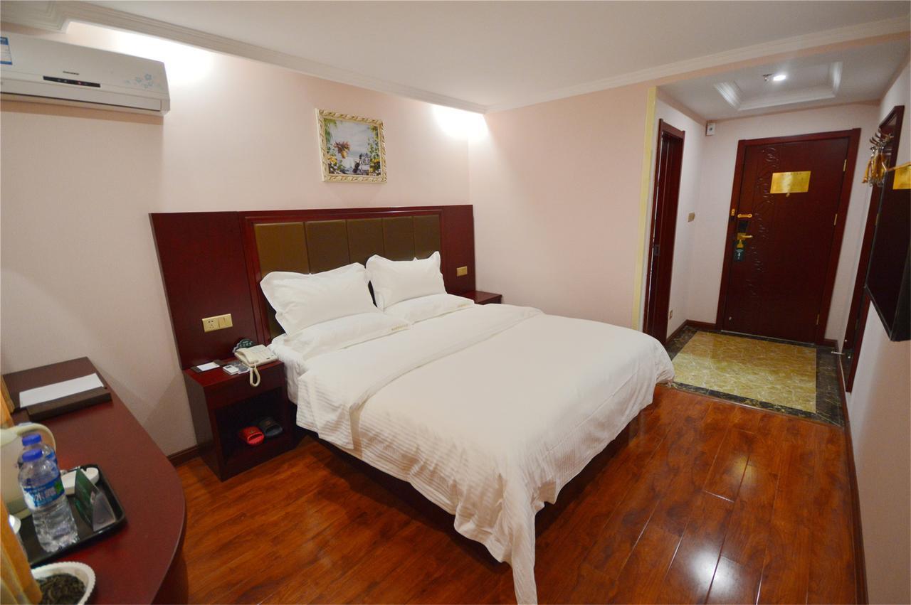 Greentree Inn Anhui Fuyang Yijing International North Door Busniess Hotel 외부 사진